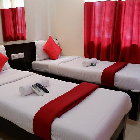 Hotel Briteway Мумбаи Экстерьер фото