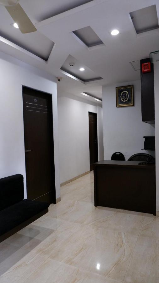 Hotel Briteway Мумбаи Экстерьер фото