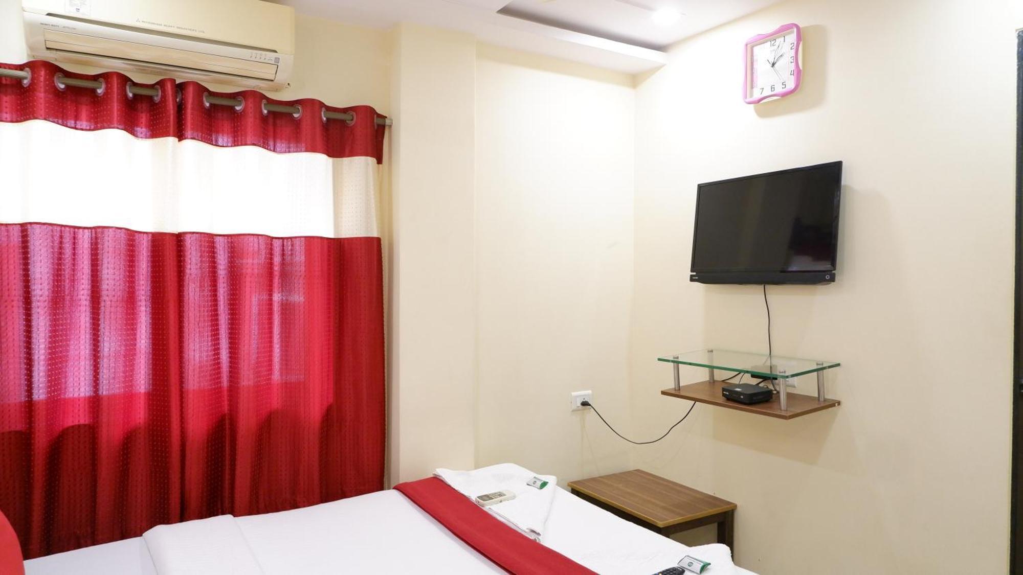 Hotel Briteway Мумбаи Экстерьер фото
